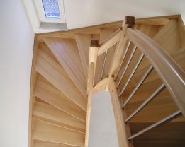 Treppen mit 1/4 Wendelung